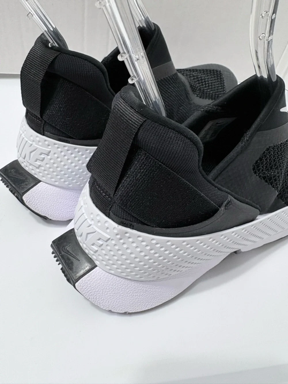Woman’s Nike Flyease Easy Slip On Black and White Athletic Comfort Sneakers. 8.5